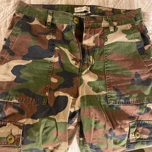 UO Camo Cargo Pants